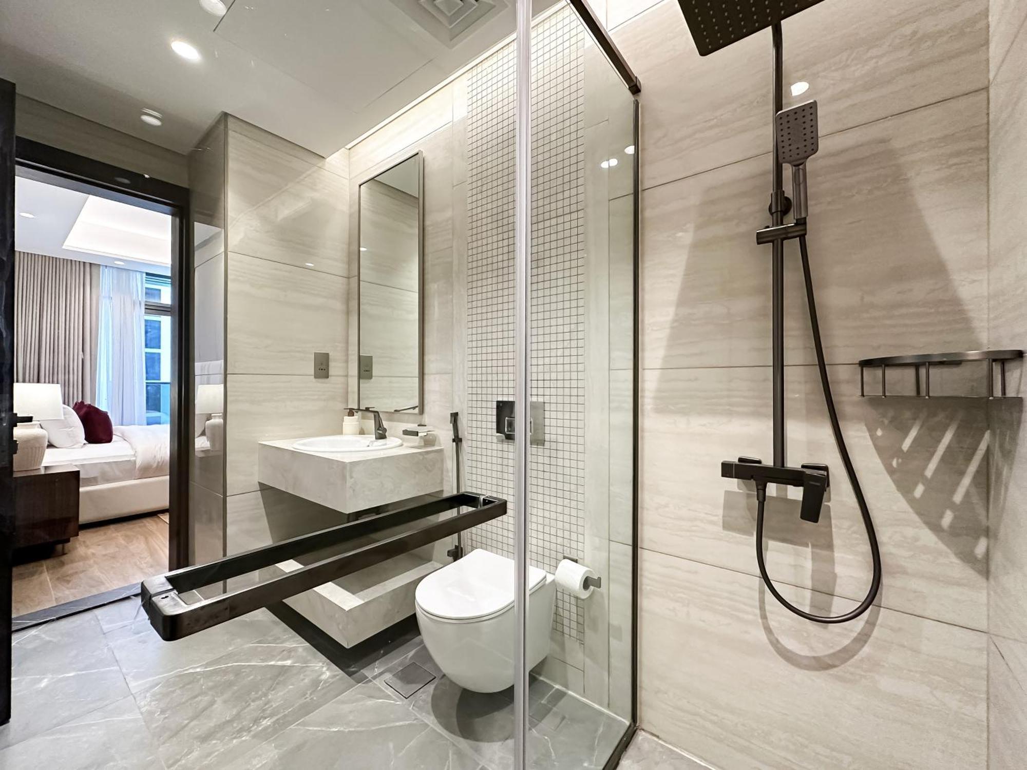 Trophy-sophisticated Living In Richness