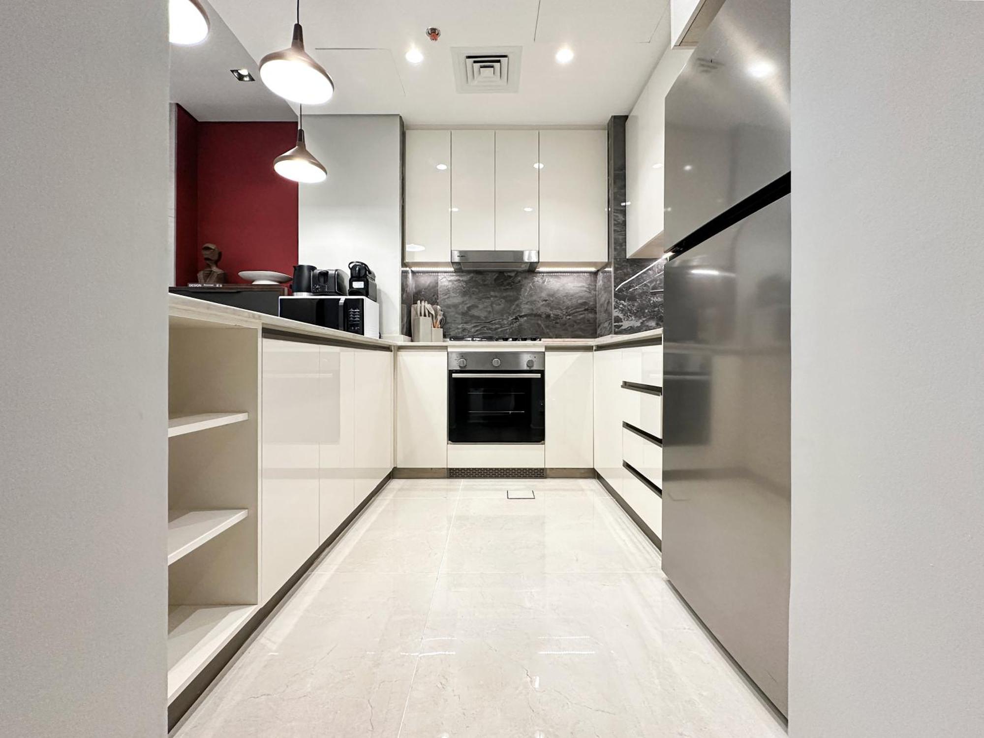 Trophy-sophisticated Living In Richness *