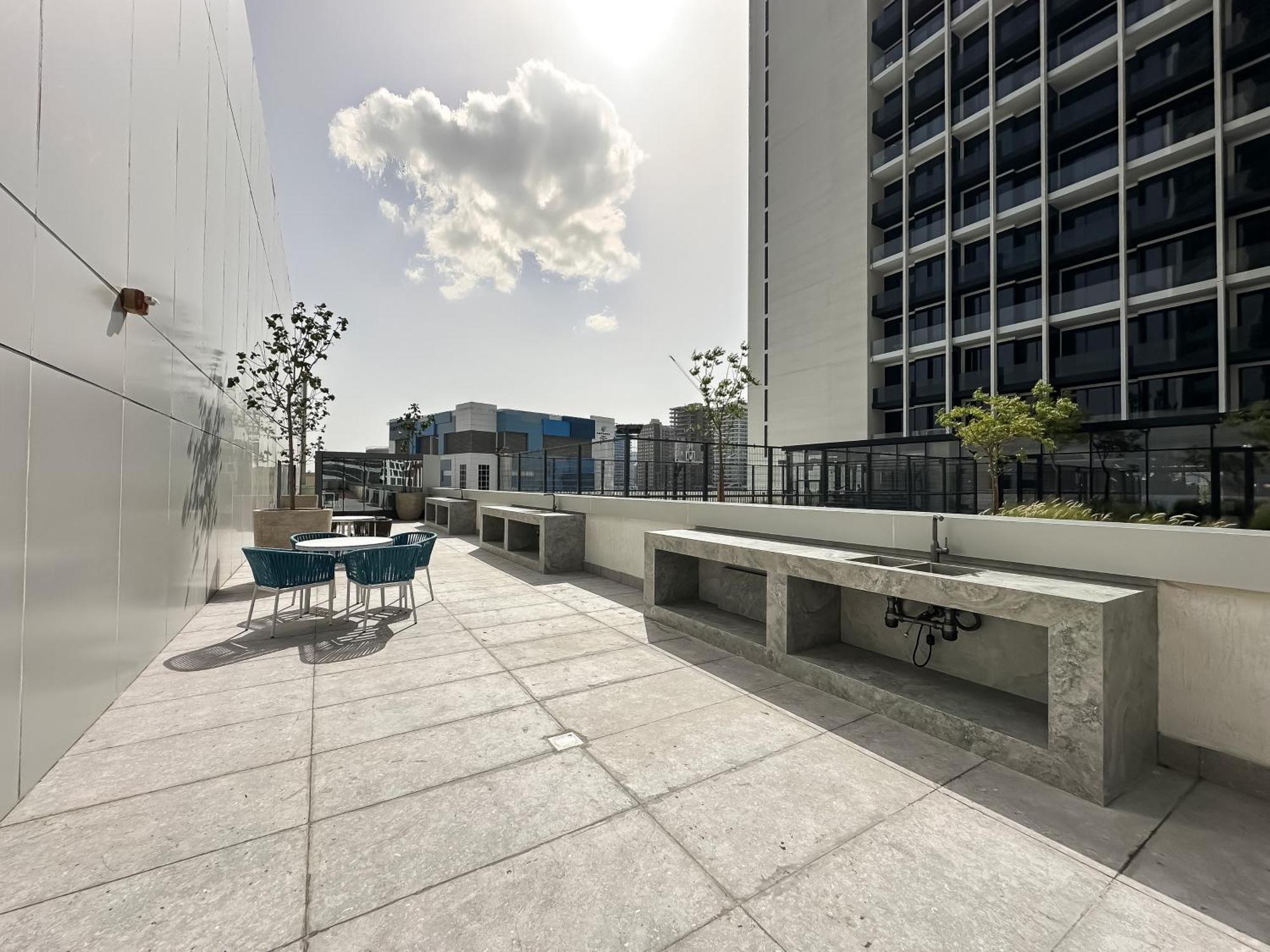 Trophy-sophisticated Living In Richness Apartment *