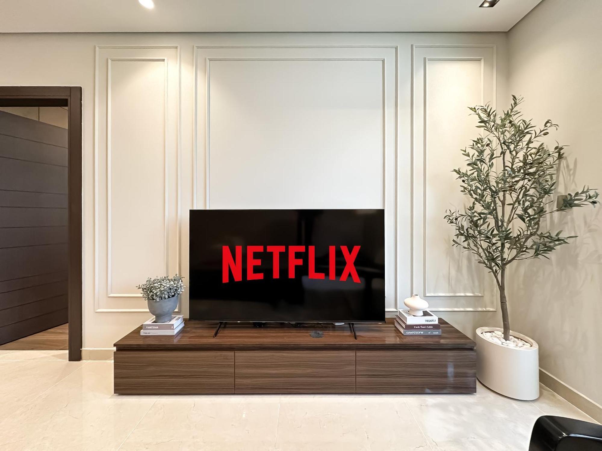 Trophy-sophisticated Living In Richness Apartment *
