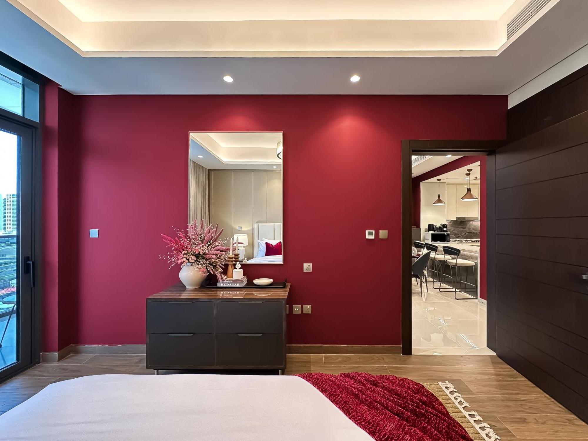 Trophy-sophisticated Living In Richness